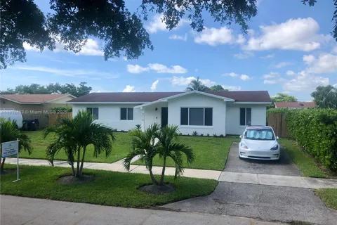 9710 SW 185th Ter, Cutler Bay FL 33157