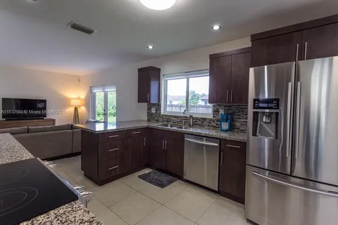 9710 SW 185th Ter, Cutler Bay FL 33157