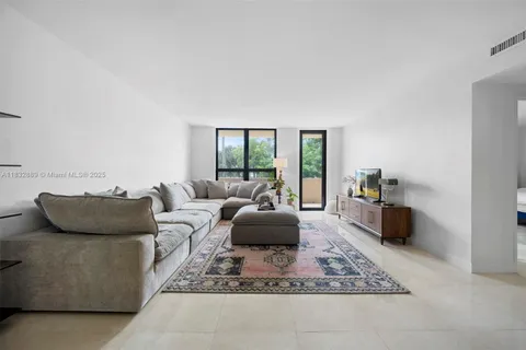 10185 Collins Ave # 306, Bal Harbour FL 33154