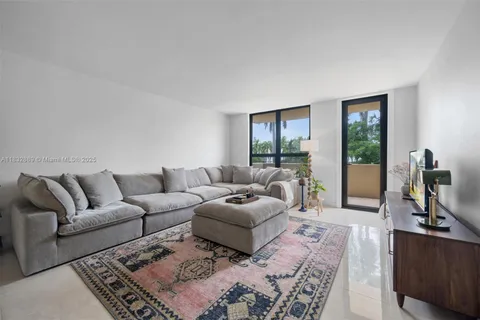 10185 Collins Ave # 306, Bal Harbour FL 33154