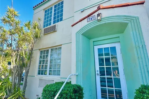 741 15th St # 3, Miami Beach FL 33139