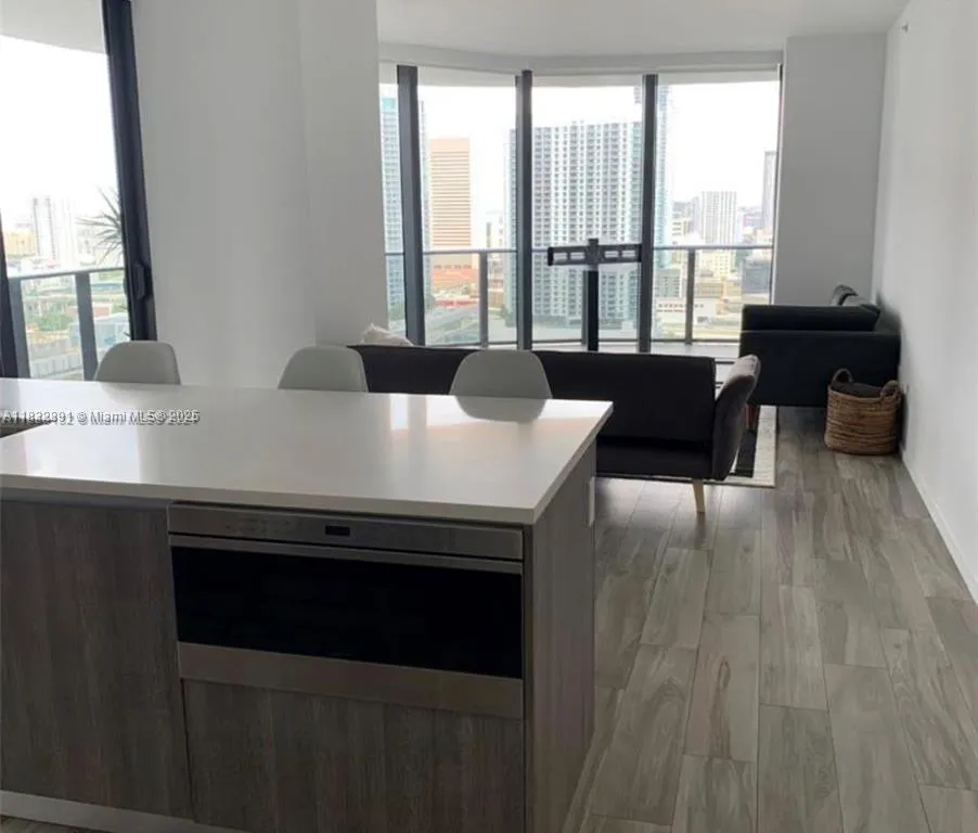 801 S Miami Ave, Miami FL 33130