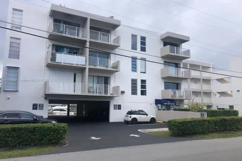 3716 NE 168th St # 202, North Miami Beach FL 33160
