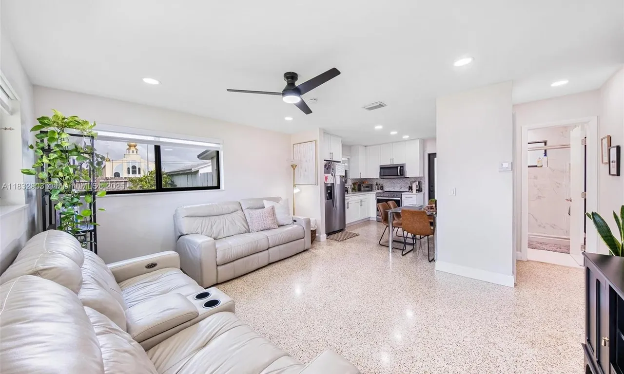 30 NW 56th Ct # 32, Miami FL 33126
