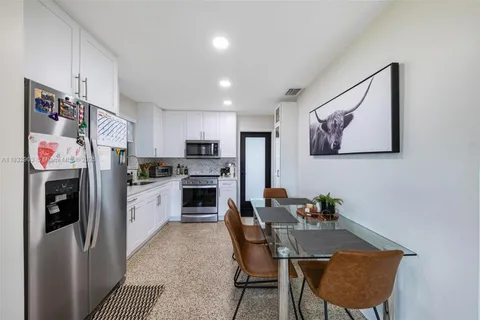 30 NW 56th Ct # 32, Miami FL 33126