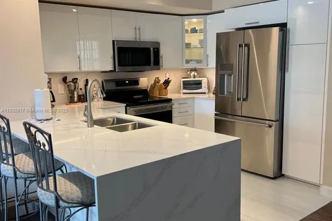 19901 E Country Club Dr # 2202, Aventura FL 33180