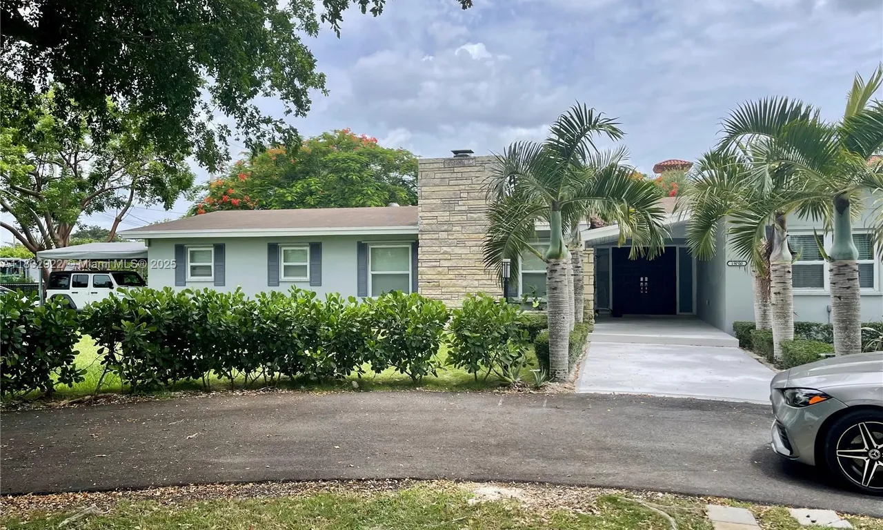 19700 SW 302nd St, Homestead FL 33030