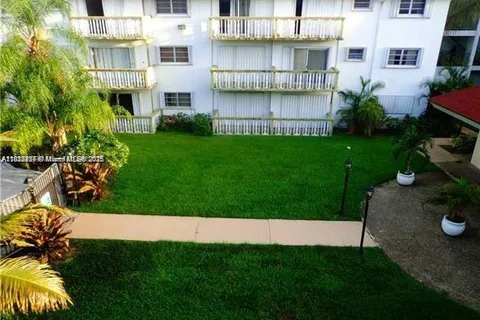 15221 NE 6th Ave # A203, Miami FL 33162