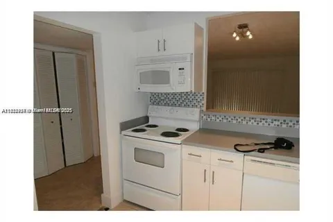 15221 NE 6th Ave # A203, Miami FL 33162