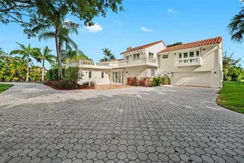 8250 SW 187th St, Cutler Bay FL 33157
