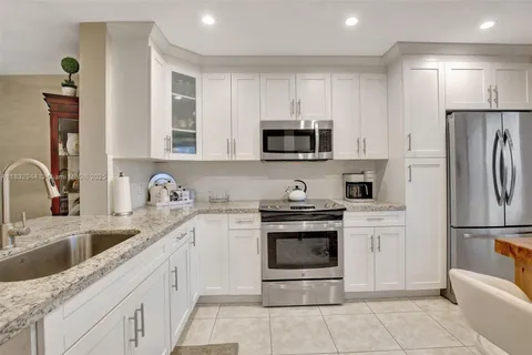 800 SW 125th Way # 405O, Pembroke Pines FL 33027