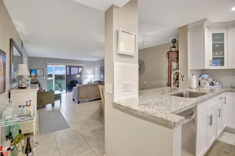 800 SW 125th Way # 405O, Pembroke Pines FL 33027