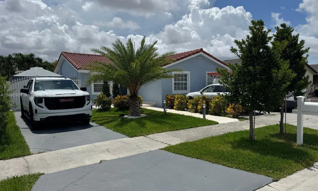1521 SW 138th Ave, Miami FL 33184