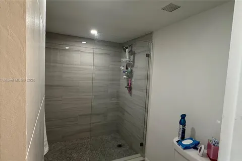 16546 NE 26th Ave # 4I, North Miami Beach FL 33160