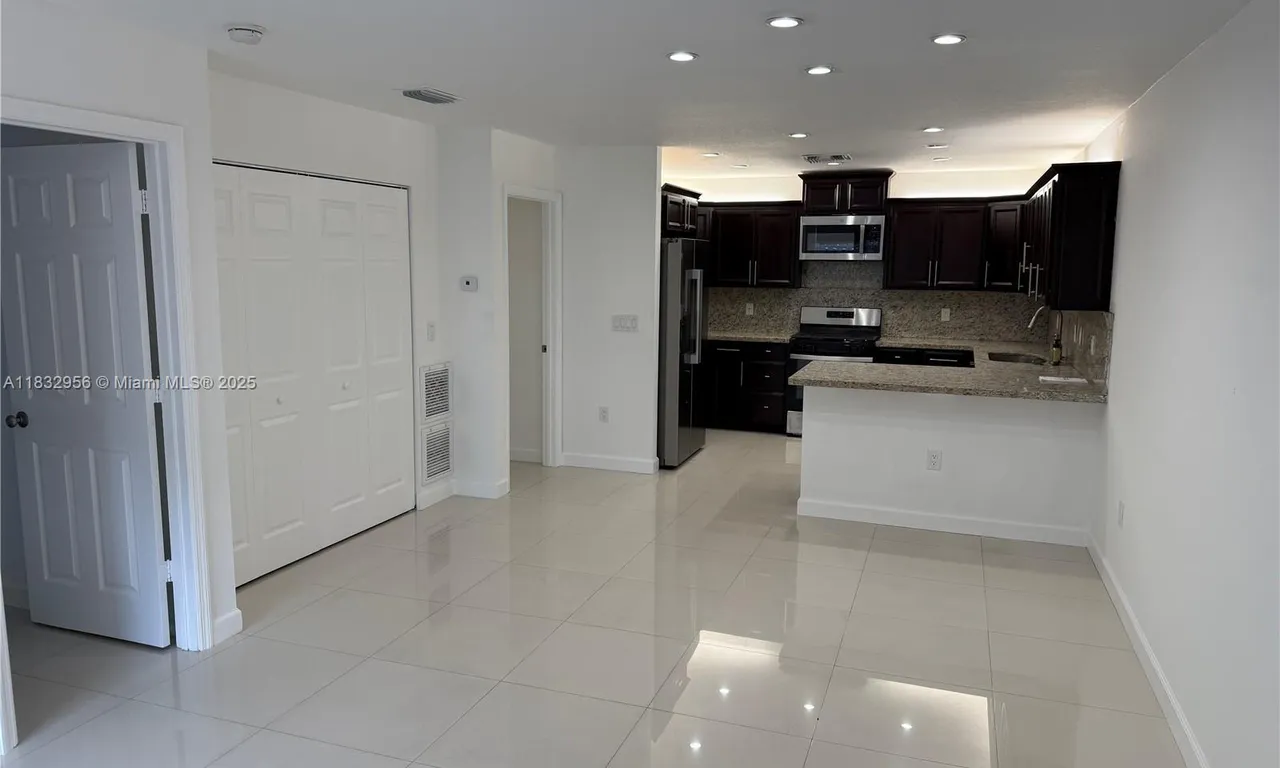 214 NE 108th St, Miami FL 33161