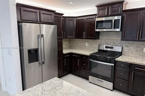 214 NE 108th St, Miami FL 33161