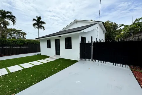 972 SW 44th Ave, Miami FL 33134