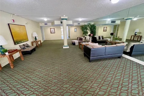 6861 SW 147th Ave # 2G, Miami FL 33193