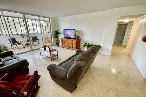 6861 SW 147th Ave # 2G, Miami FL 33193