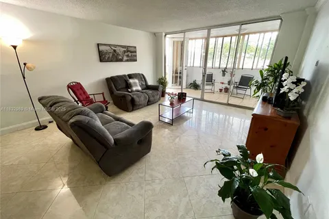 6861 SW 147th Ave # 2G, Miami FL 33193