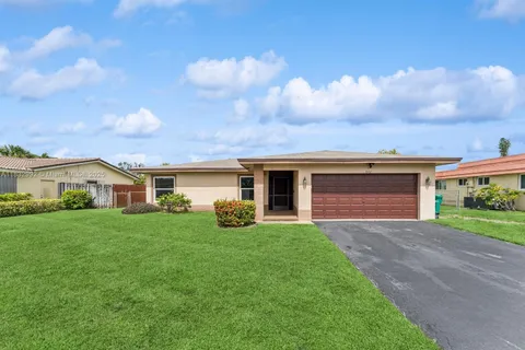 8107 NW 73rd Ter, Tamarac FL 33321