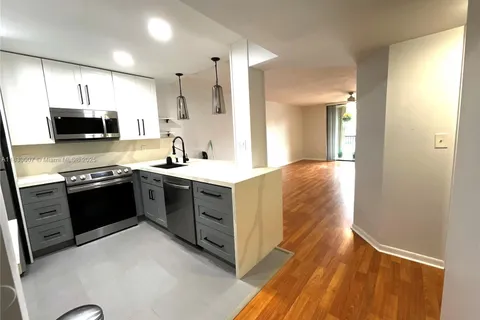 10501 W Broward Blvd # 205, Plantation FL 33324