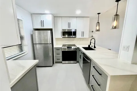 10501 W Broward Blvd # 205, Plantation FL 33324