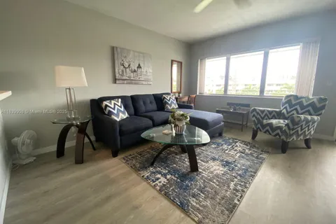851 Atlantic Shores Blvd # 225, Hallandale Beach FL 33009