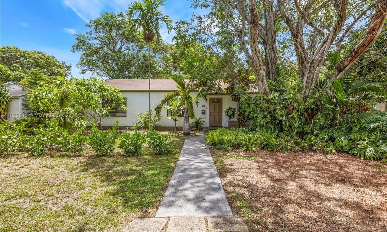 1464 NE 133rd Rd, North Miami FL 33161
