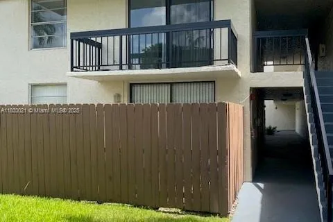 8309 SW 142nd Ave # H207, Miami FL 33183