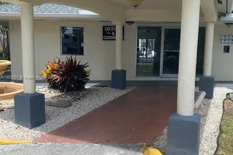 8309 SW 142nd Ave # H207, Miami FL 33183