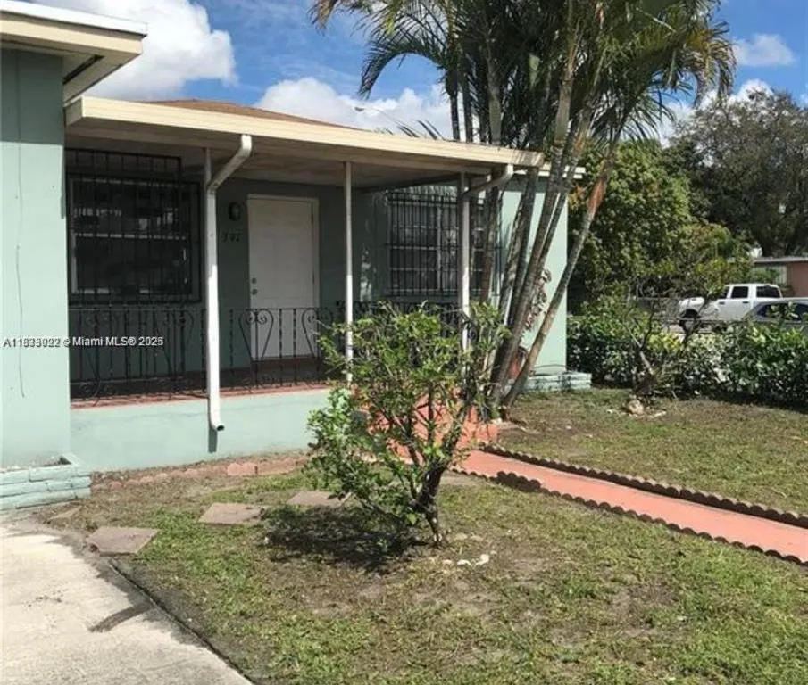 791 E 22nd St, Hialeah FL 33013