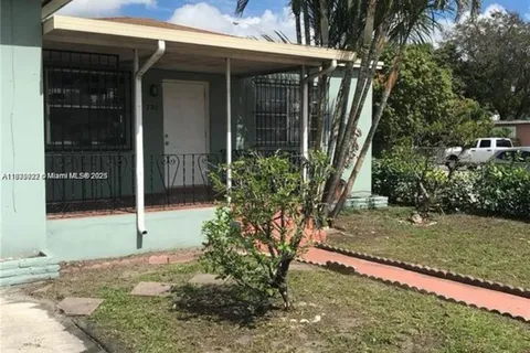 791 E 22nd St, Hialeah FL 33013