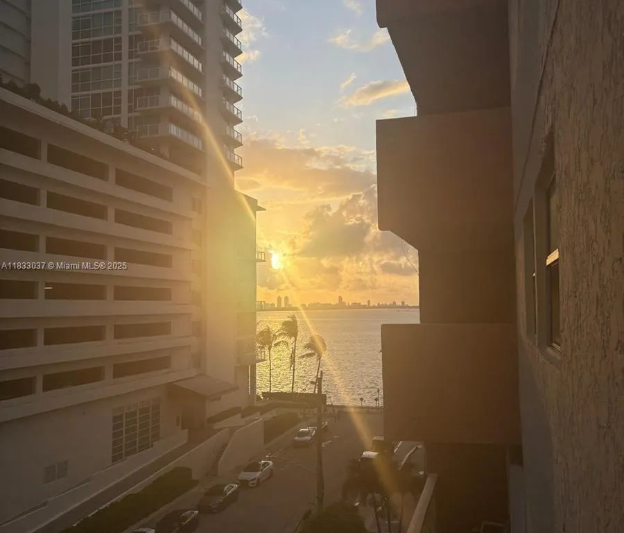 600 NE 25th St # 62, Miami FL 33137