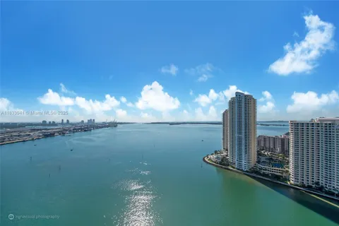 335 S Biscayne Blvd # 3309, Miami FL 33131