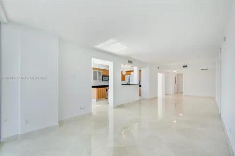 335 S Biscayne Blvd # 3309, Miami FL 33131