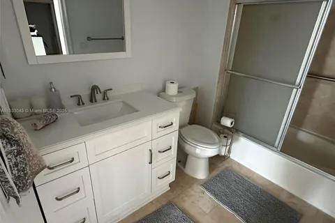 99 SE Mizner Blvd # 313, Boca Raton FL 33432