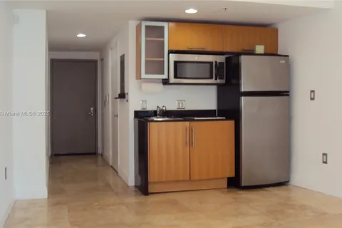 1750 N Bayshore Dr # 1215, Miami FL 33132