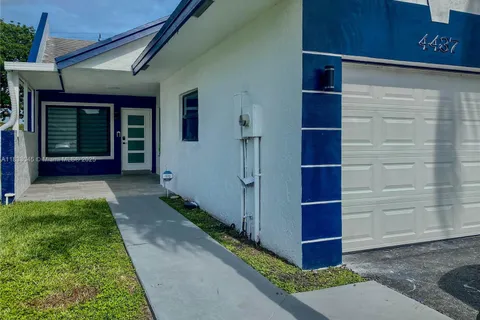4437 NW 99th Way # 4437, Sunrise FL 33351