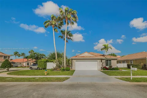 344 SW 191st Ave, Pembroke Pines FL 33029