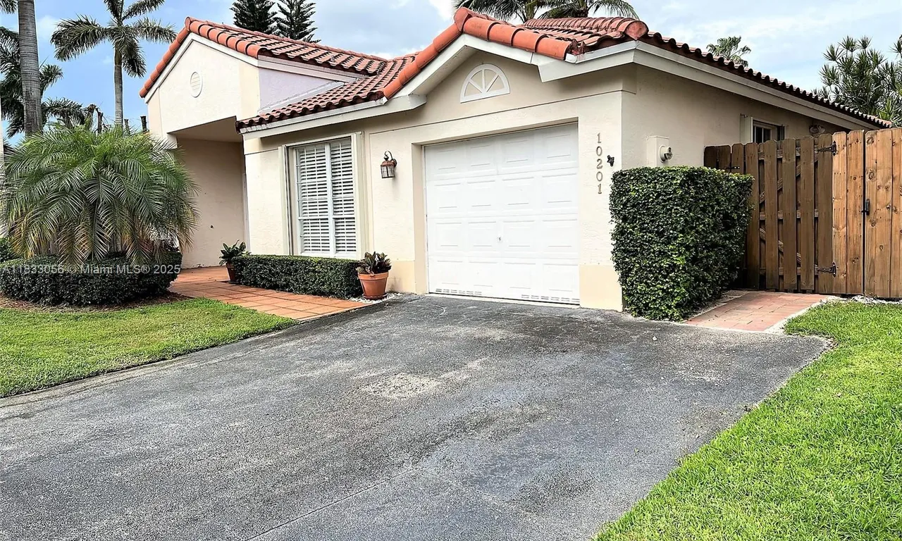 10201 NW 56th St, Doral FL 33178