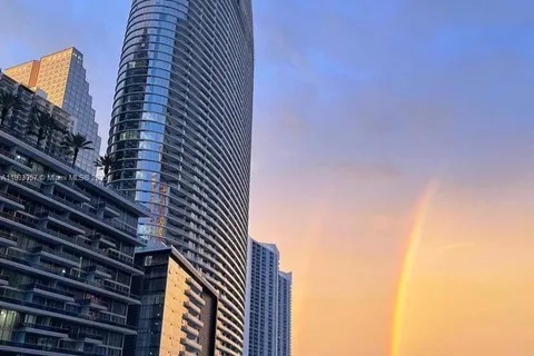 300 Biscayne Boulevard Way # 505C, Miami FL 33131