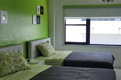 6345 Collins Ave # 631, Miami Beach FL 33141