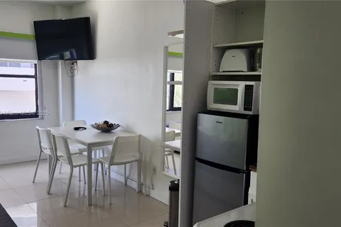 6345 Collins Ave # 631, Miami Beach FL 33141