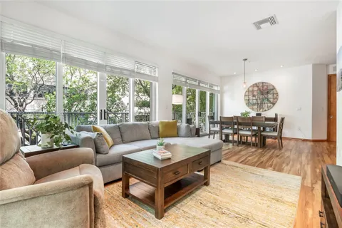 3333 Rice St # 203, Miami FL 33133