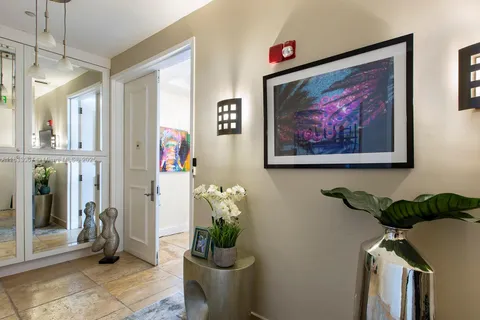 100 S Pointe Dr # 801, Miami Beach FL 33139