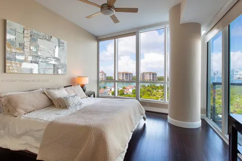 100 S Pointe Dr # 801, Miami Beach FL 33139