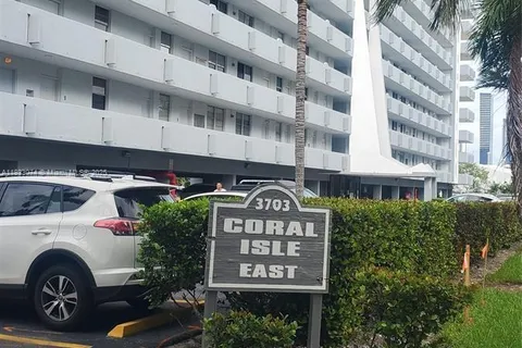 3703 NE 166th St # 905, North Miami Beach FL 33160