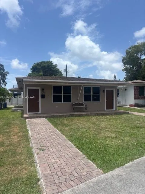 2240 NE 172nd St # 1, North Miami Beach FL 33160