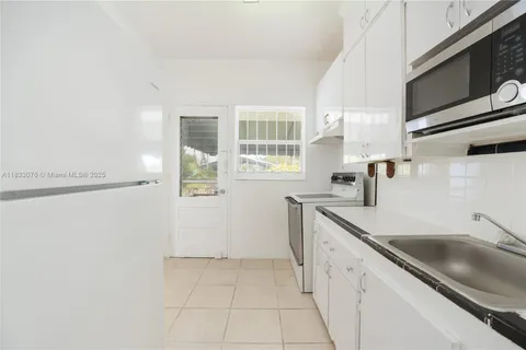 539 NE 82nd Ter # 4, Miami FL 33138